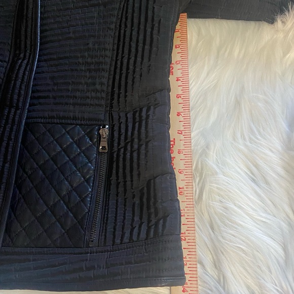 Tribal Women's Sz M Black Quilted Jacket with faux leather accents - Picture 9 of 11